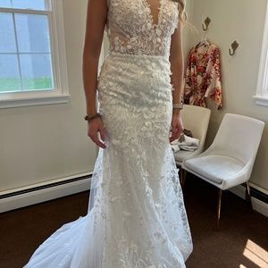 Calle Blanch 2022 wedding gown